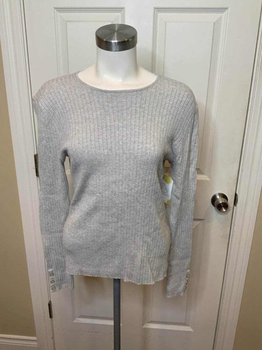 J.McLaughlin Gray Thin Rib Knit Button Cuff Sweater, Size L
